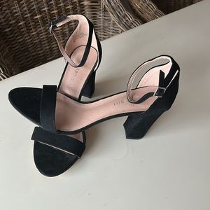 Velvet black kitten heels